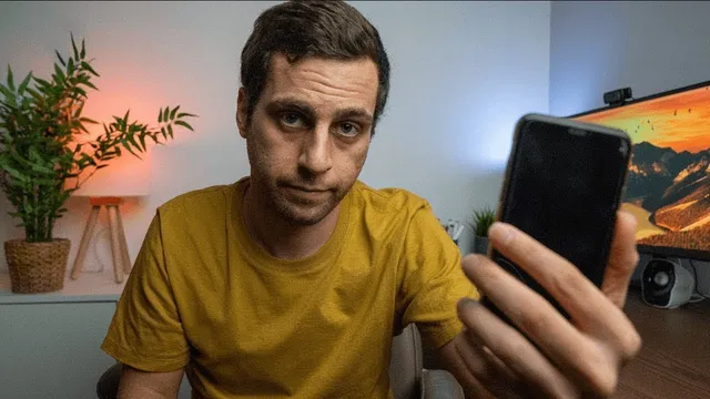 How to Do a Digital Detox (Beginner to Advanced) thumbnail