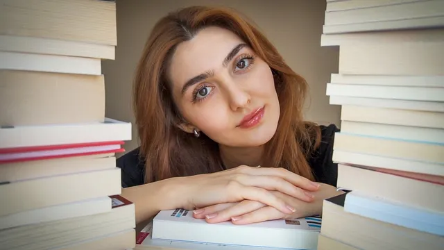 How to read more books? *even if you don’t like reading* thumbnail