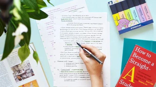 how to become a straight-A student in college thumbnail